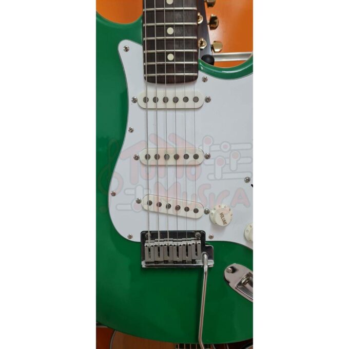 FENDER DELUXE STRATOCASTER GREEN '97