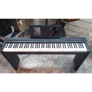 PIANOFORTE DIGITALE YAMAHA P45 CON 88 TASTI PESATI EX DEMO